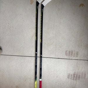 Senior Warrior Alpha DX Right Handed Hockey Stick Mid Pattern 85 Flex Pro Stock (Used)