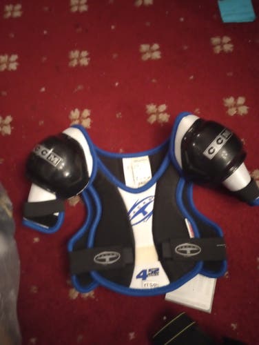Small Youth CCM Tacks 452 Shoulder Pads (New)