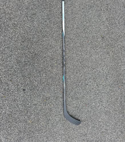 Senior Bauer Nexus Tracer Right Handed Hockey Stick P92 77 Flex (Used)