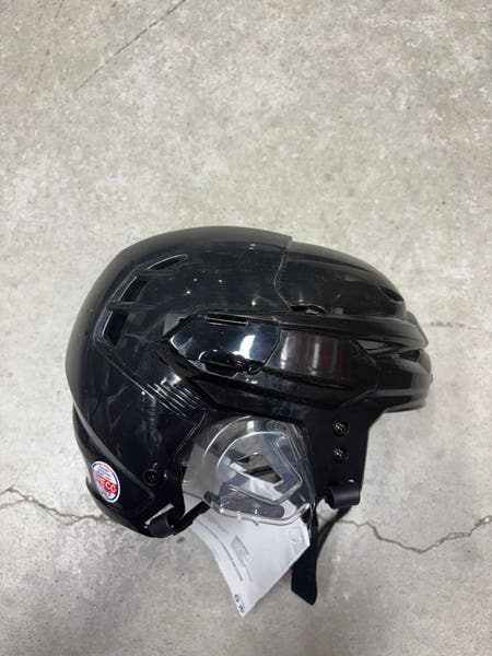 chicago blackhawks motorcycle helmet Zephyr Rink Element Knit Hat CBH Shop making design that mimics an actual hockey helmet while delivering genuine warmth and comfort Size S - Warrior Covert