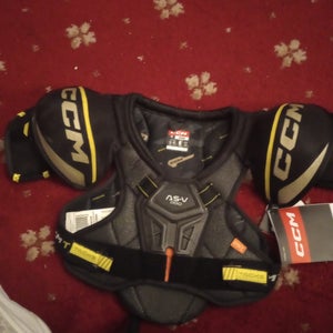 Youth Medium CCM Tacks AS-V Pro Shoulder Pads (New)