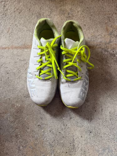 White Women's Size 9.0 Adult Brine Shoes