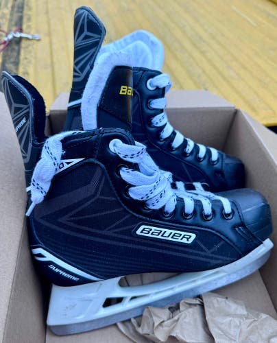 Black 2016 Bauer Supreme S140 Hockey Skates Regular Width 5 (like new no box)