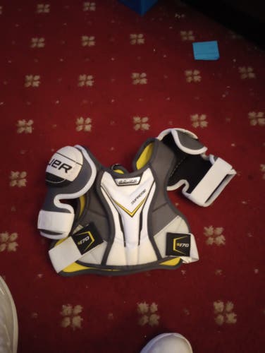 Medium Youth Bauer Supreme S170 Shoulder Pads (New)