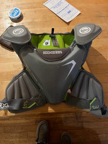 Large Adult Maverik MX Shoulder Pads (Used)