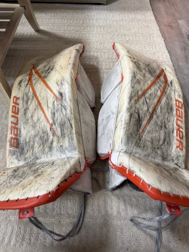 35" Bauer Vapor Hyperlite 2 Goalie Leg Pads (Used)