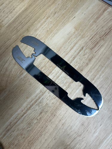 215mm Blade Tech Runners (Fit CCM XS Holder) Step Blacksteel Equivalent (New) PWHL Pro Stock