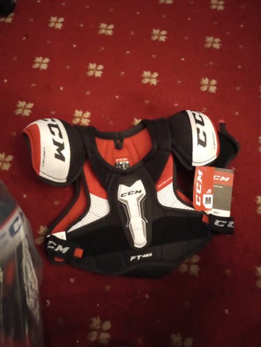 Medium Youth CCM Jetspeed FT875 Shoulder Pads (New)