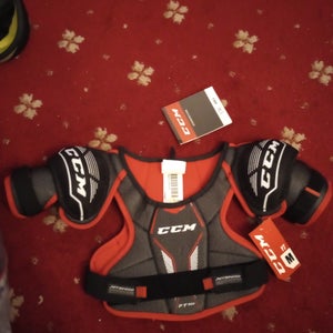Medium Youth CCM JetSpeed FT350 Shoulder Pads (New)
