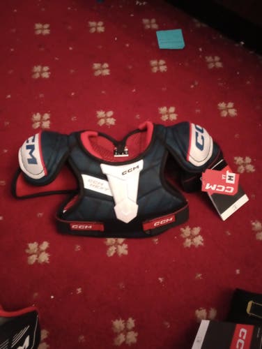 Medium Youth CCM SPNEXT23 Shoulder Pads (New)