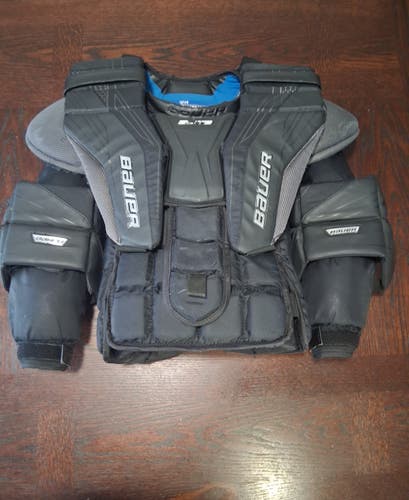 Intermediate Large Bauer Elite Goalie Chest Protector (Used)