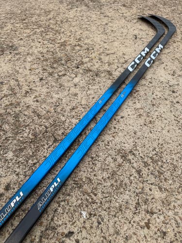 2 Pack CCM JETSPEED FT8 PRO Pro Stock Hockey Stick Grip P90 85 Flex Right 4954
