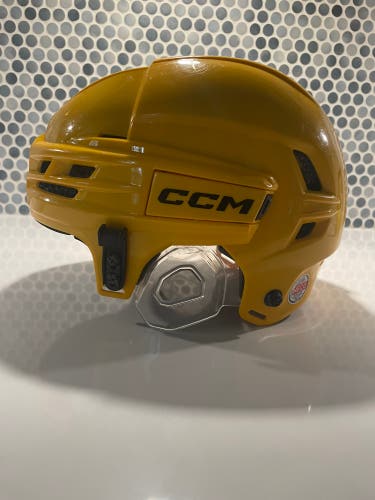 Medium CCM Tacks 720 Helmet (Used)