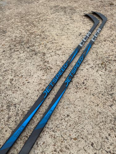 2 Pack CCM JETSPEED FT7 PRO Pro Stock Hockey Stick Grip P90M 70 Flex Right 5357