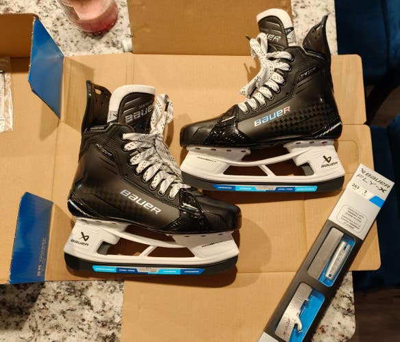 Bauer Supreme Shadow Hockey Skates 7 FIT 3 BRAND NEW WITH STEEL