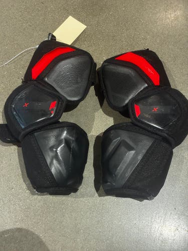 Intermediate Medium Bauer Vapor 3X Pro Elbow Pads (Used)