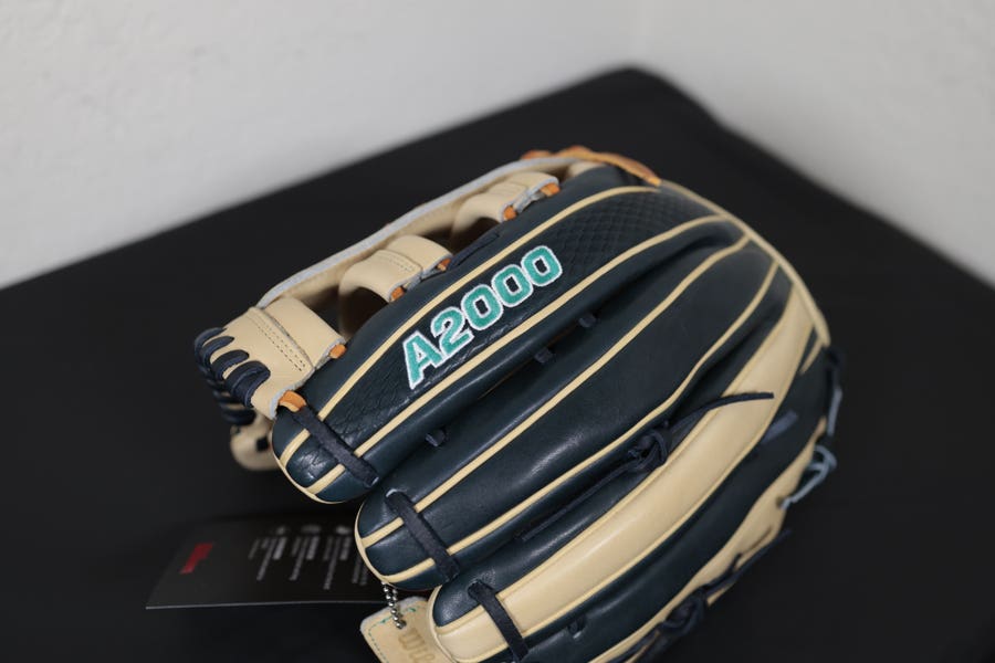 Wilson A2000 JR44 12.75