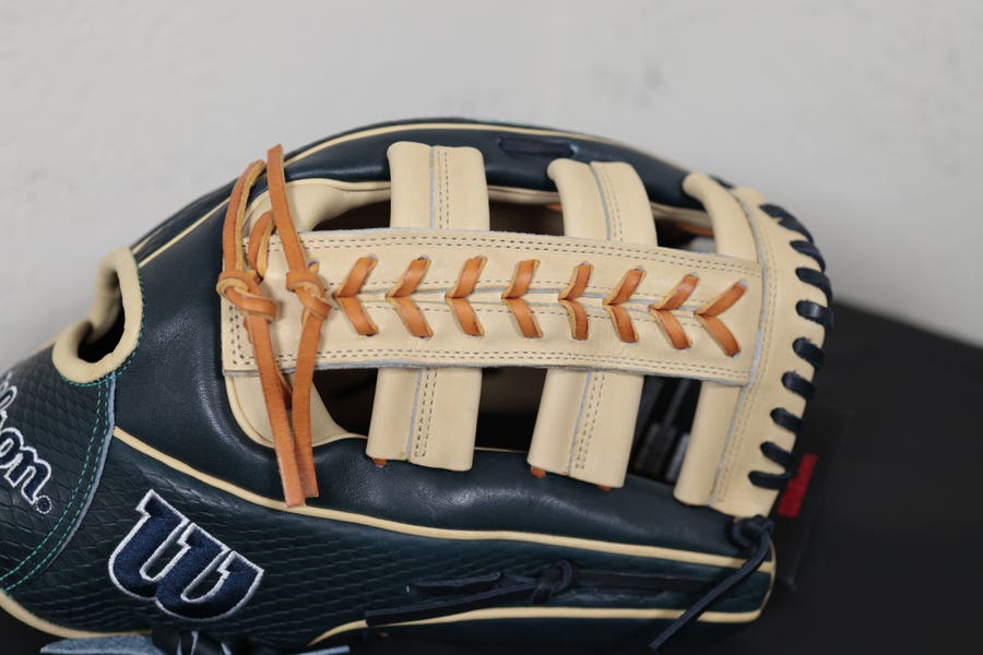 Wilson A2000 JR44 12.75