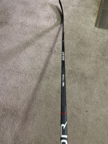 Senior Bauer Vapor 3X Right Handed Hockey Stick P88 77 Flex (Used)