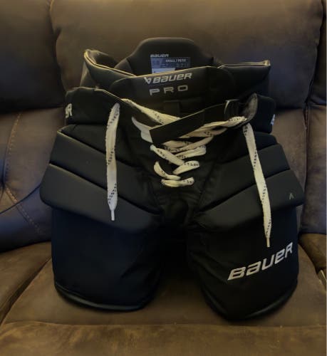 Senior Small Bauer Pro Hockey Goalie Pants (Used)