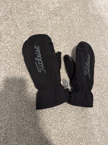 New Titleist StaDry Golf Hand Warmer Mitts Black NWT
