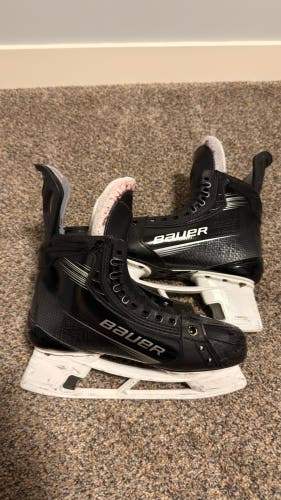 Bauer Vapor Hyperlite 2 Skates Pro Stock 7 (Used)
