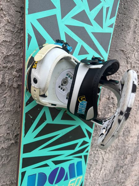 BURTON DOM 150cm 　スノーボード Burton Dom 150cm Snowboard With Burton Mission Bindings (Lightly