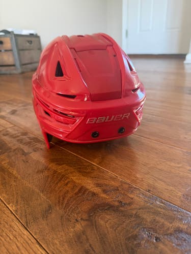 Medium Bauer Re-Akt 155 Helmet (Used)
