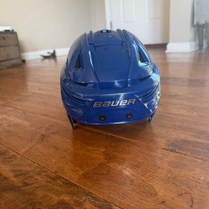 Small Bauer Re-Akt 155 Helmet (Used)