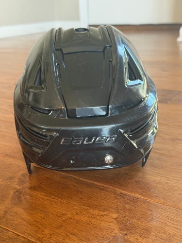 Large Bauer Re-Akt 155 Helmet (Used)
