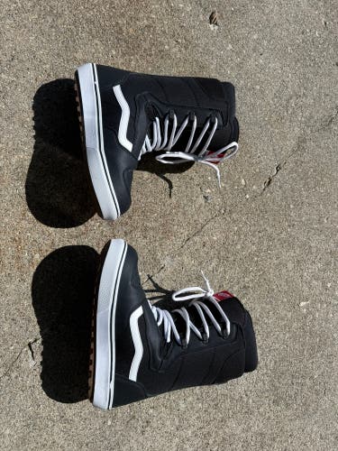 Size M 9.0 (W 10.0) Vans Invado Snowboard Boots Medium Flex (Used)