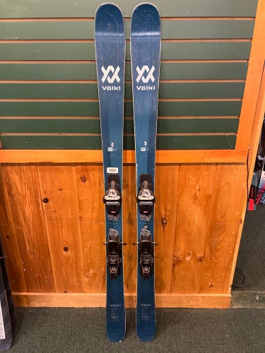 Volkl Yumi 84 161 cm Skis (Used)