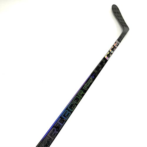 CCM Trigger 9 Pro LH 85 Flex P28 - RH1939