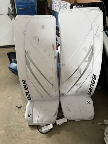 35" Bauer Vapor X5 Pro Goalie Leg Pads (Used)
