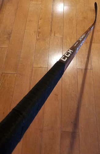 CCM Jetspeed Pro 2 Hockey Stick – Right Hand – McDavid Pattern – 85 Flex – Grip (Used)