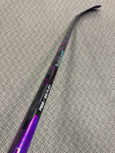 Intermediate Purple Bauer Nexus Tracer Left Hand Hockey Stick P28 65 Flex (New)