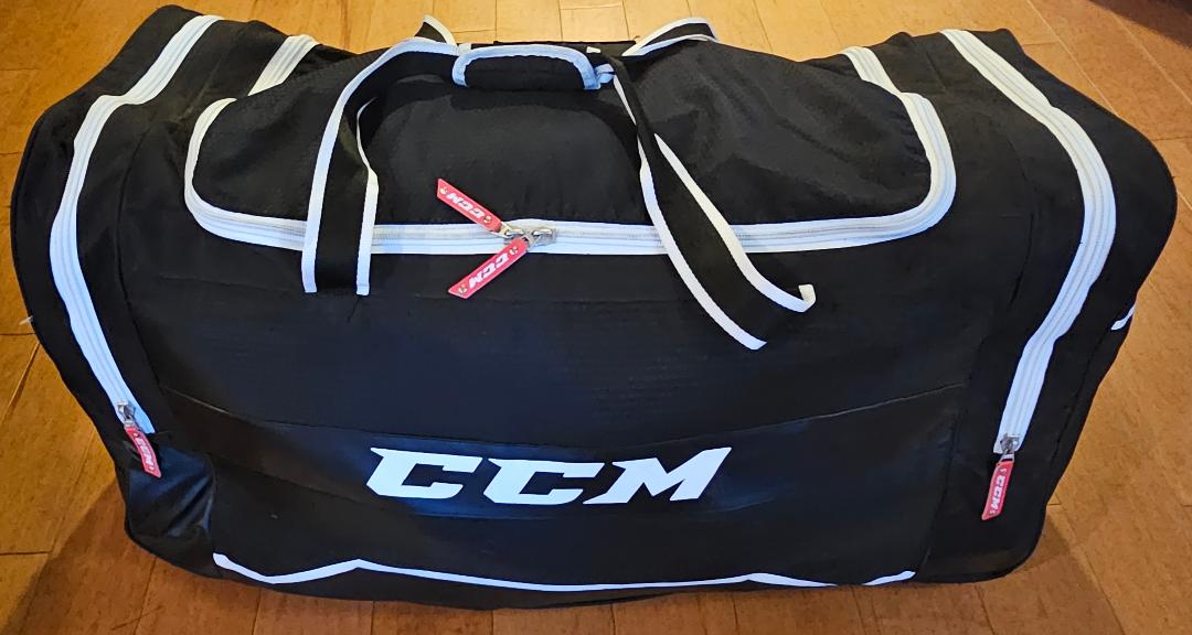 CCM Hockey Equipment Bag XL Large Excellent Condition Ventilated (Used)