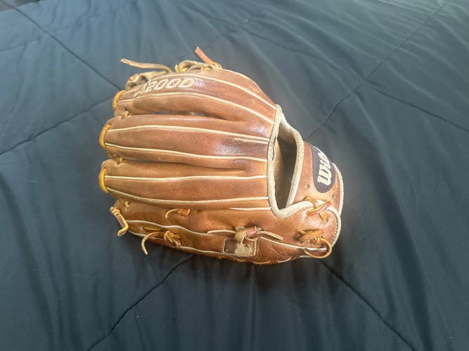 Wilson A2000 1786 RH Baseball Glove 11.5" (Used)