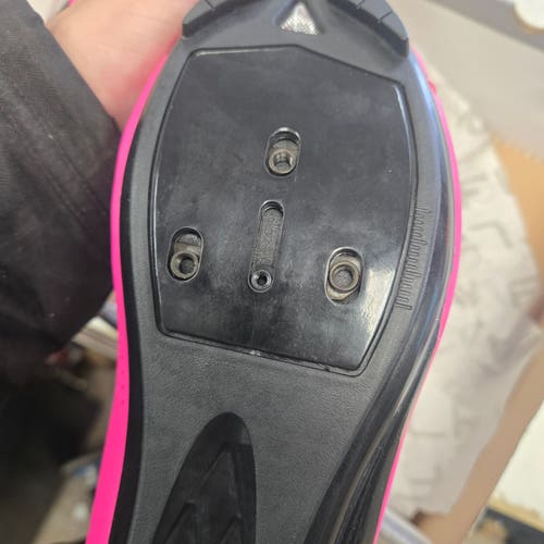 Women's Size 7.5 Bike Shoes