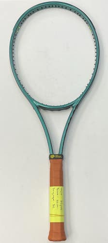 NEW Wilson Blade V9 16x19 Fighter Aryna Sabalenka Limited Edition