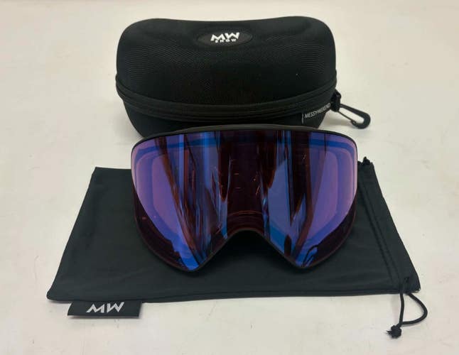 Messyweekend Inuit Black Ski/Snowboard Goggles Amber XEp Photochromic Lens NEW