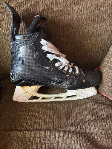Black 2022 Bauer Supreme Mach Hockey Skates Extra Wide Width 6 (Used)