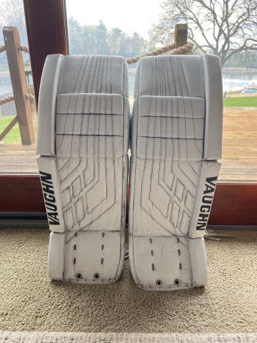 34" Vaughn Velocity Goalie Leg Pads (Used)