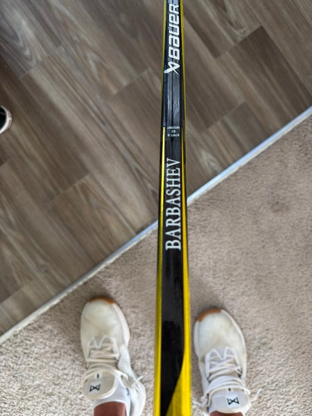 Senior Bauer Vapor Hyperlite Left Hand Hockey Stick 82 Flex Pro Stock (Used)