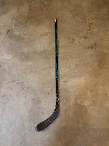 Intermediate Bauer Pulse Right Handed Hockey Stick P92 55 Flex (New)