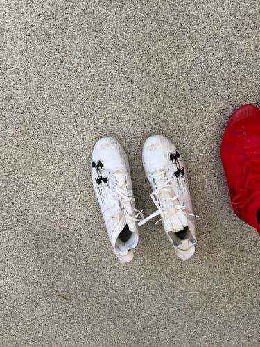 White Men's Size M 12.0 (W 13.0) Adult Under Armour Blur Low Top Molded Cleats (Used)