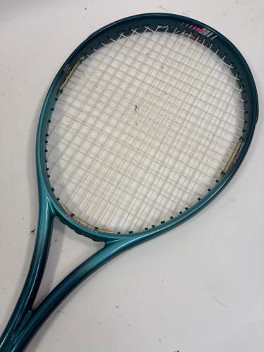 Pro Kennex Composite Presence Tennis Racket, 4 1/4 Grip, 27