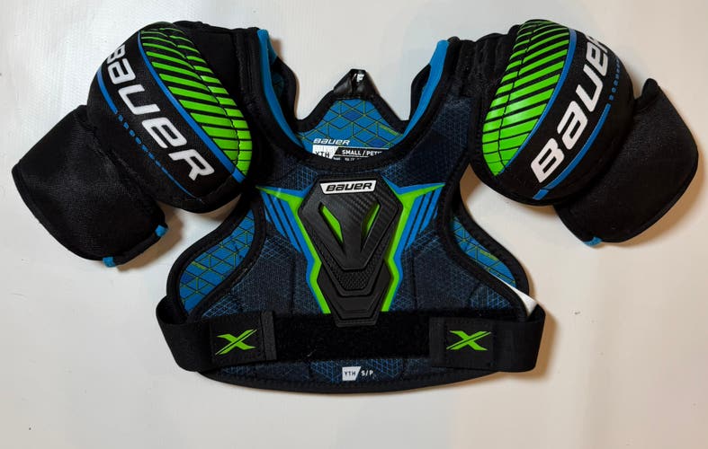 Small Youth Bauer X Shoulder Pads