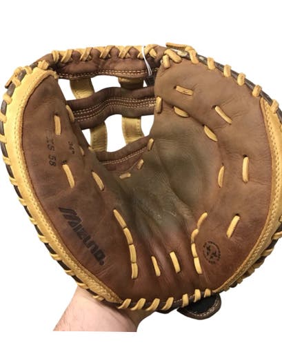 Mizuno RH Catcher's GXS58 Baseball Glove 34" (Used)