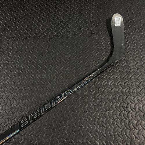Senior Bauer Twitch Left Hand Hockey Stick P28 87 Flex (New)
